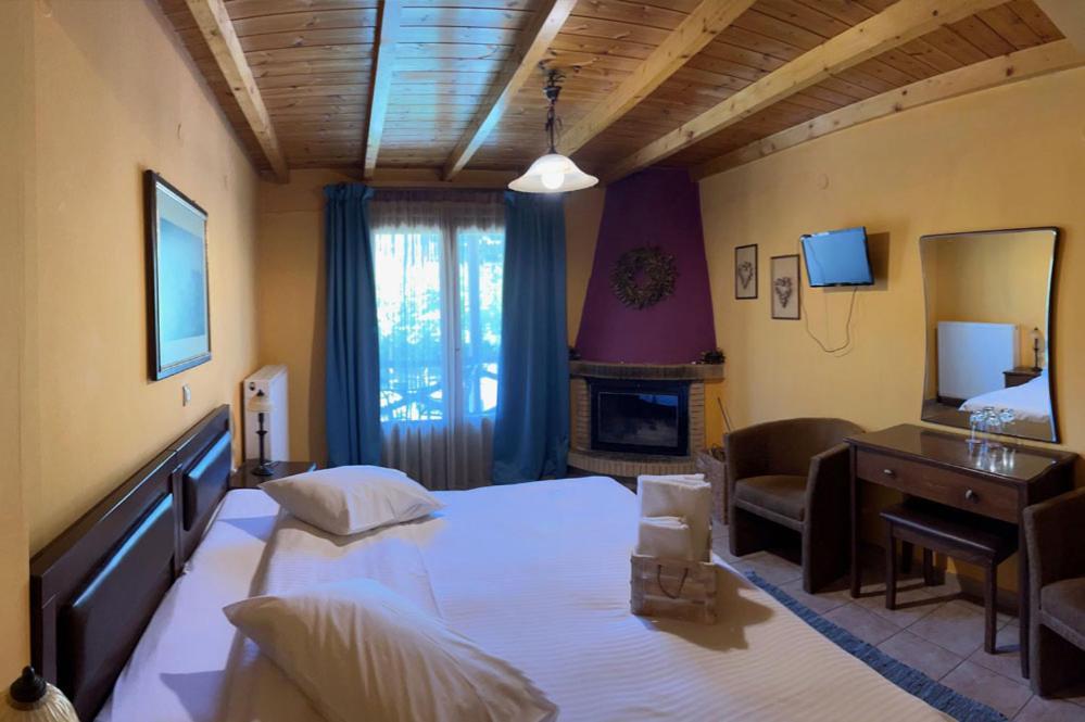 Guesthouse Teloni 비티나 외부 사진