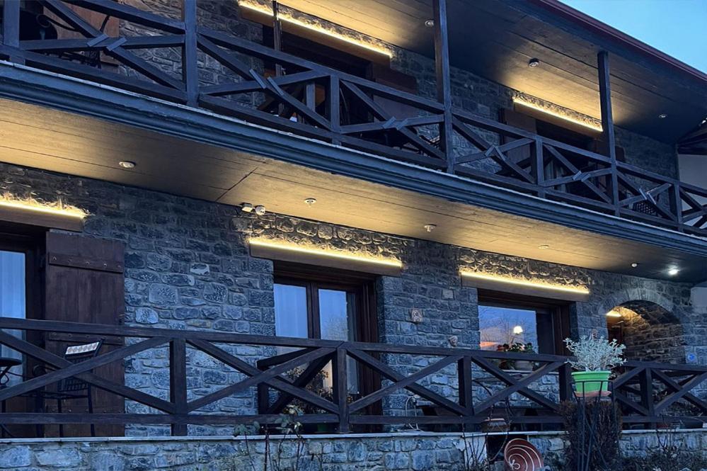 Guesthouse Teloni 비티나 외부 사진